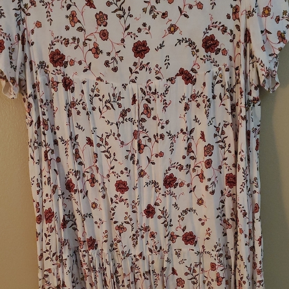 SHEIN Red and White Floral Dress - Picture 6 of 9